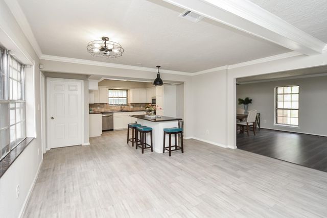 1723 Big Horn Drive, Houston, TX 77090