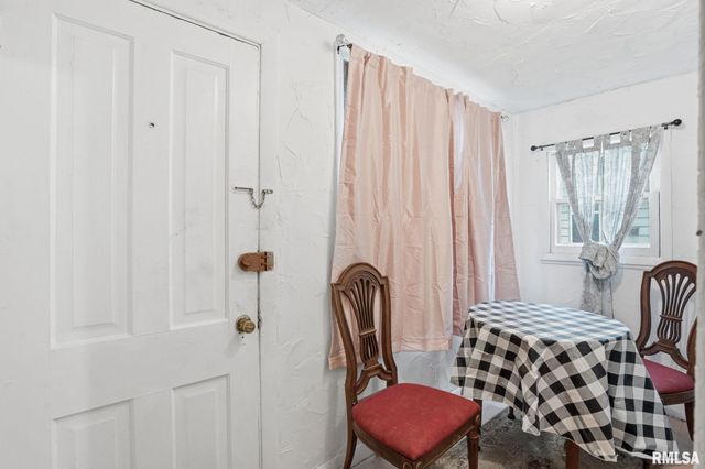 903 17TH Street, Rock Island, IL 61201