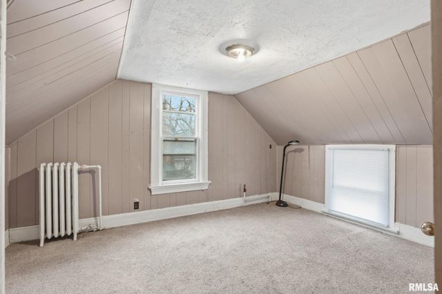 903 17TH Street, Rock Island, IL 61201