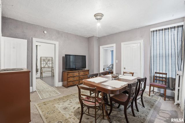 903 17TH Street, Rock Island, IL 61201