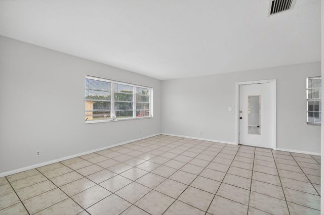 461 Sunshine Drive 1-6, Coconut Creek, FL 33066