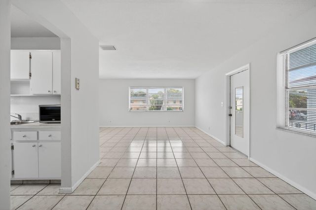 461 Sunshine Drive 1-6, Coconut Creek, FL 33066