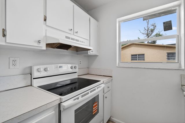 461 Sunshine Drive 1-6, Coconut Creek, FL 33066