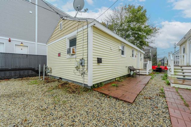 7 Perkins Avenue C, Hampton, NH 03842