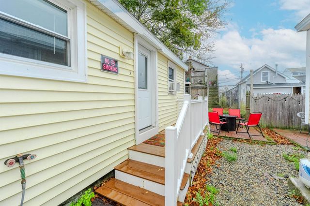 7 Perkins Avenue C, Hampton, NH 03842