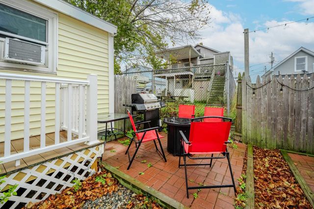 7 Perkins Avenue C, Hampton, NH 03842