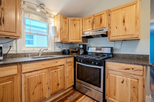 7 Perkins Avenue C, Hampton, NH 03842
