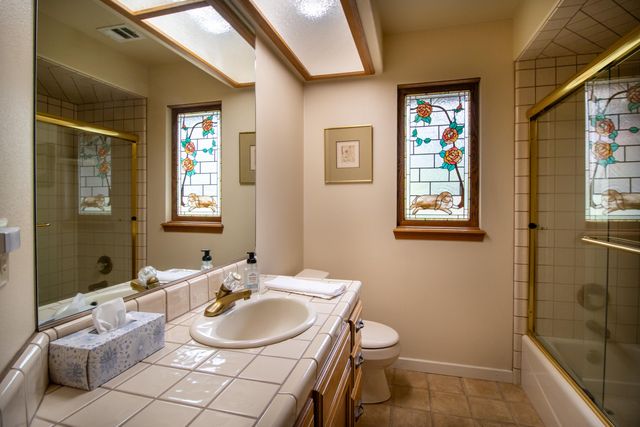 2434 W Kanai Avenue, Porterville, CA 93257