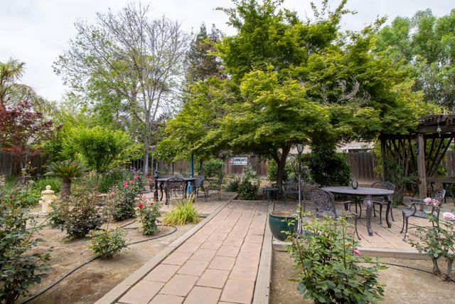 2434 W Kanai Avenue, Porterville, CA 93257