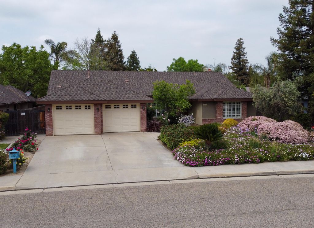 2434 W Kanai Avenue, Porterville, CA 93257