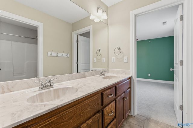 7518 Parktrace Lane SE, Owens Cross Roads, AL 35763