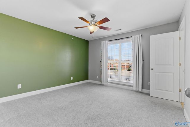 7518 Parktrace Lane SE, Owens Cross Roads, AL 35763