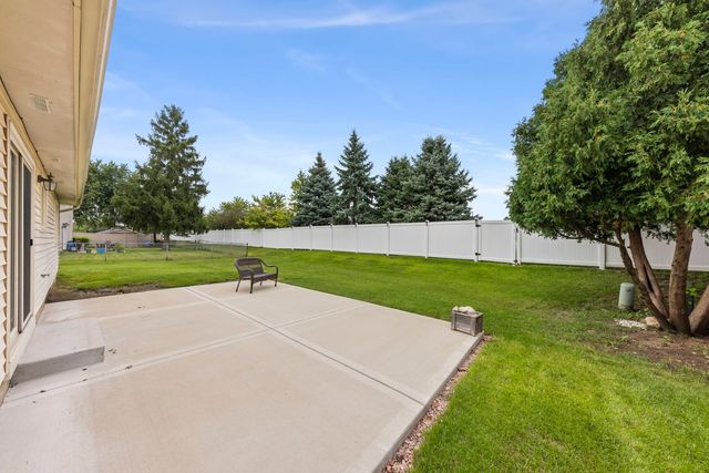 306 Drake Court, Bolingbrook, IL 60490