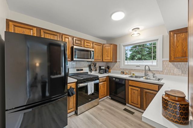 306 Drake Court, Bolingbrook, IL 60490