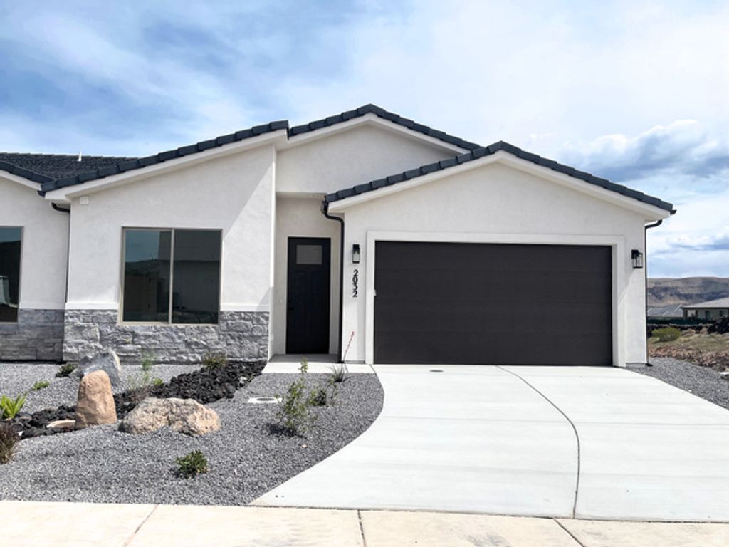 2032 W 320 S, Hurricane, UT 84737