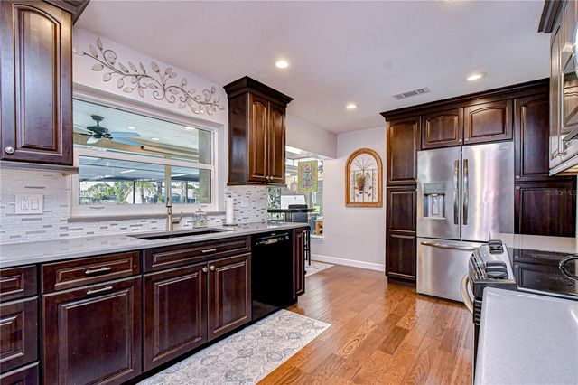 20 FERNBROOK ROAD, Oldsmar, FL 34677