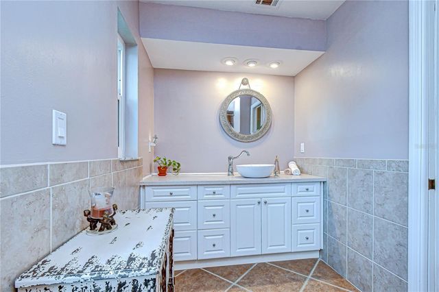 20 FERNBROOK ROAD, Oldsmar, FL 34677