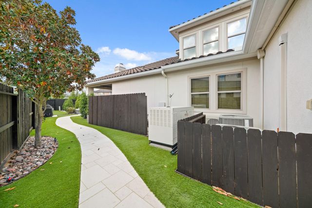 27914 Starlight Harbor Lane, Fulshear, TX 77441