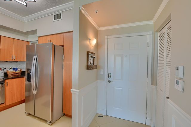 804 E Windward Way 603, Lantana, FL 33462