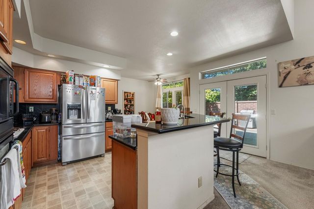 8662 Bluefield Way, Sacramento, CA 95823
