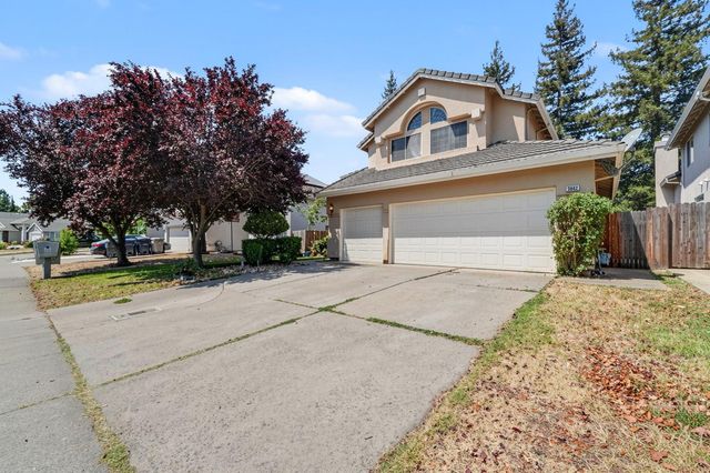 8662 Bluefield Way, Sacramento, CA 95823