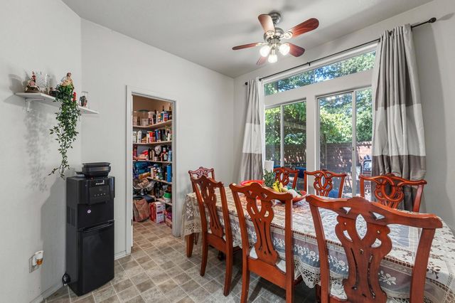8662 Bluefield Way, Sacramento, CA 95823