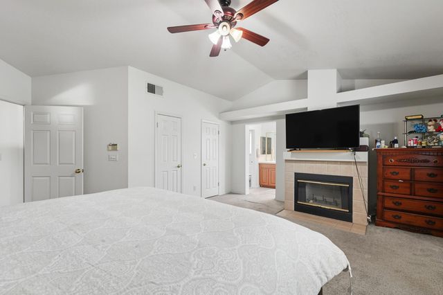 8662 Bluefield Way, Sacramento, CA 95823