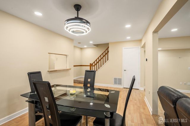 374 Constitution Circle, North Brunswick, NJ 08902