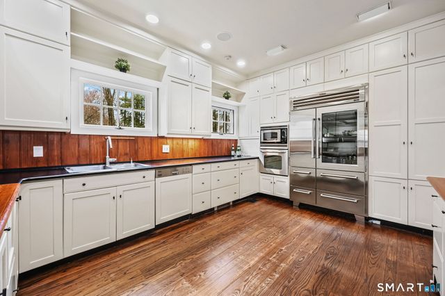 151 Skunk Lane, Wilton, CT 06897