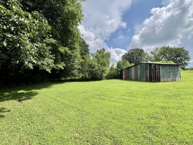 3467 Fall River Rd, Pulaski, TN 38478