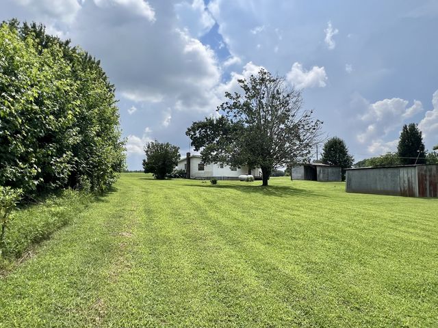 3467 Fall River Rd, Pulaski, TN 38478