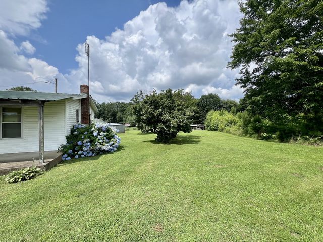 3467 Fall River Rd, Pulaski, TN 38478
