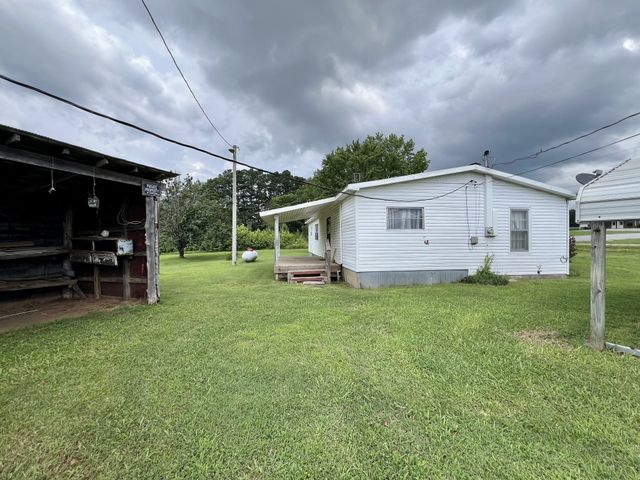 3467 Fall River Rd, Pulaski, TN 38478