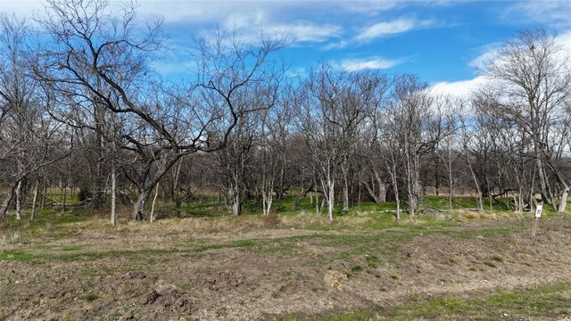 L21 Camp Fleming Court, Corsicana, TX 75110