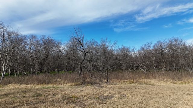 L21 Camp Fleming Court, Corsicana, TX 75110