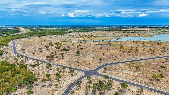 L21 Camp Fleming Court, Corsicana, TX 75110