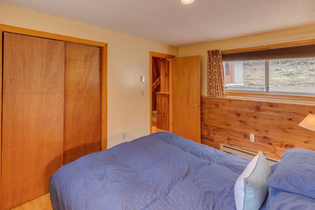 37 Pegwood Hill Road, Campton, NH 03223