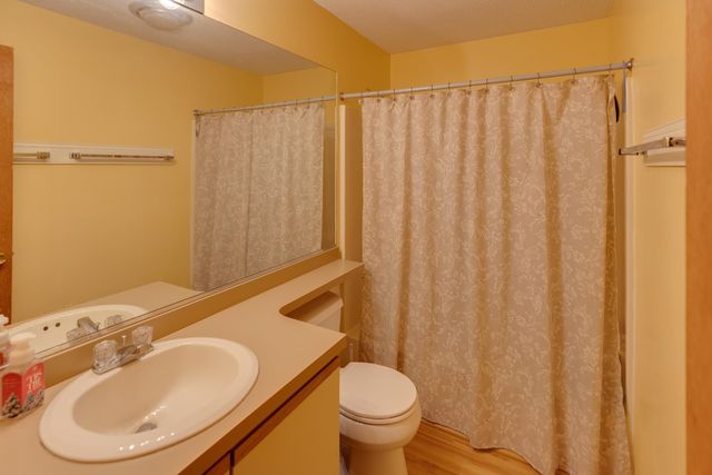 37 Pegwood Hill Road, Campton, NH 03223