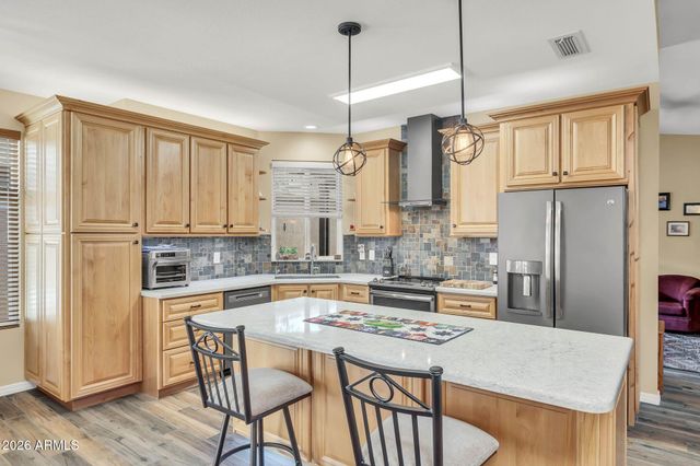 19949 N GREENVIEW Drive, Sun City West, AZ 85375