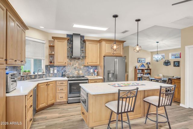 19949 N GREENVIEW Drive, Sun City West, AZ 85375