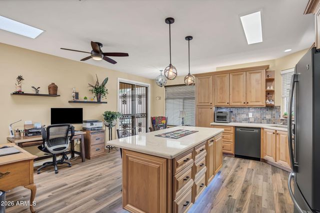 19949 N GREENVIEW Drive, Sun City West, AZ 85375