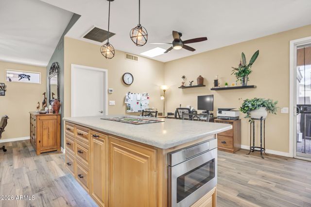 19949 N GREENVIEW Drive, Sun City West, AZ 85375