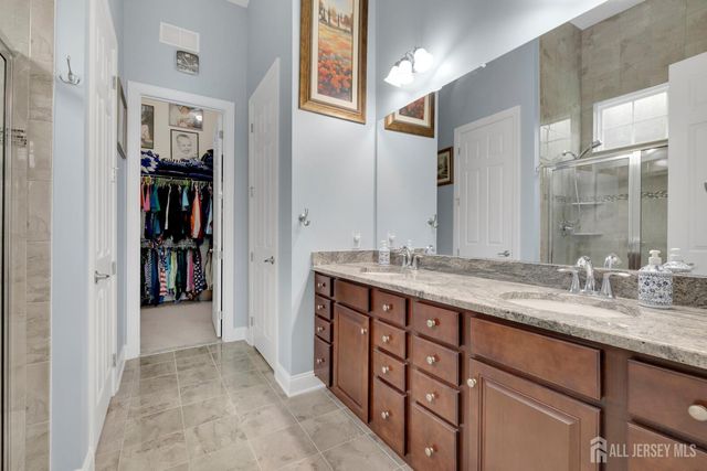 4 Citadel Circle, Monroe, NJ 08831