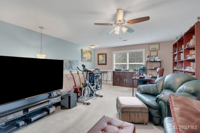 4 Citadel Circle, Monroe, NJ 08831