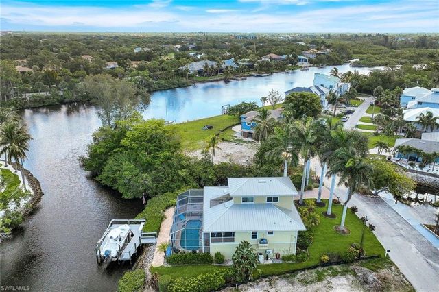 3858 Riviera CIR, Bonita Springs, FL 34134