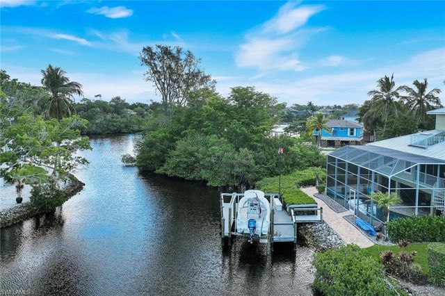 3858 Riviera CIR, Bonita Springs, FL 34134