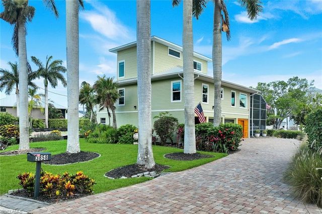 3858 Riviera CIR, Bonita Springs, FL 34134