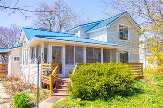 501 N Elm Street, Three Oaks, MI 49128