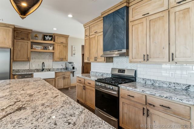 9501 S 4170 Road, Claremore, OK 74017