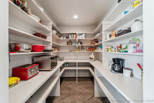 9501 S 4170 Road, Claremore, OK 74017
